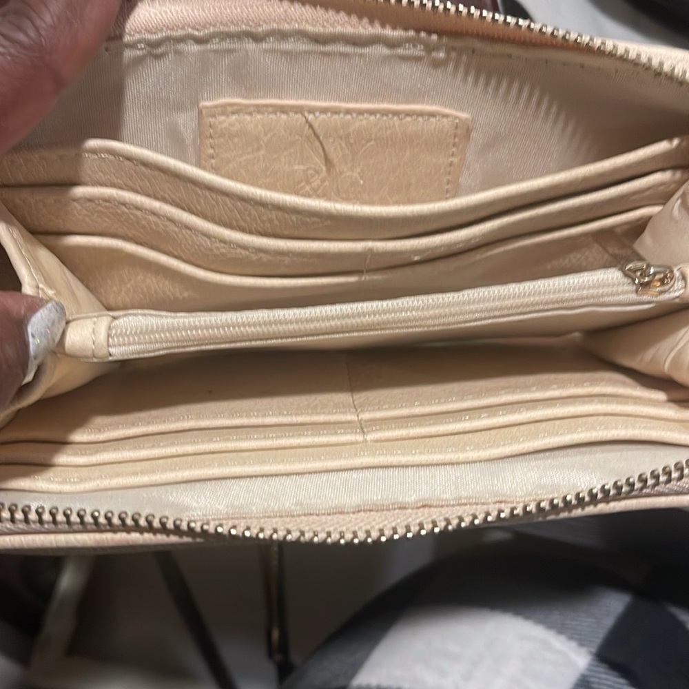 NWT NWOT EUC FASHION BAGS PICK 1 BAG or WALLET $25 per bag/clutch per wallet. - Picture 13 of 17